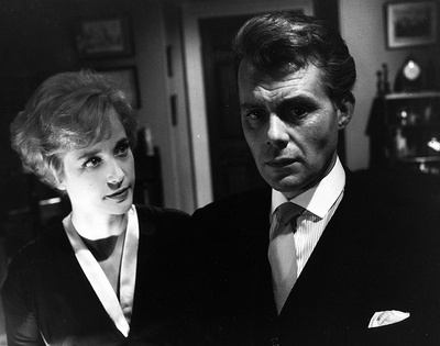 西尔维娅·西姆斯的写真