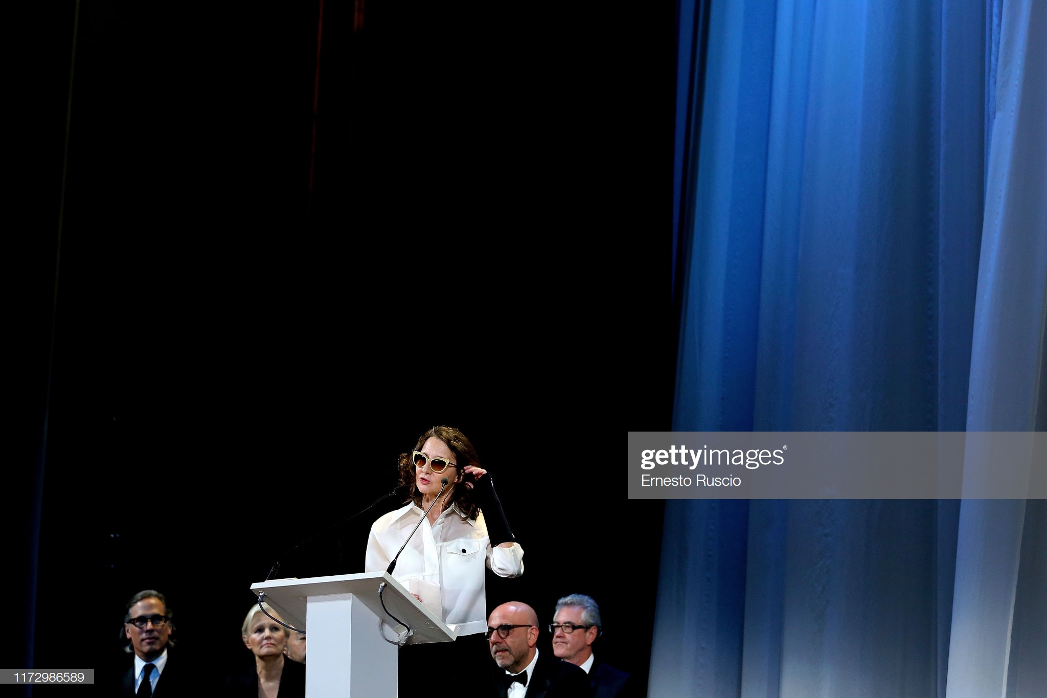 卢奎西亚·马特尔的写真