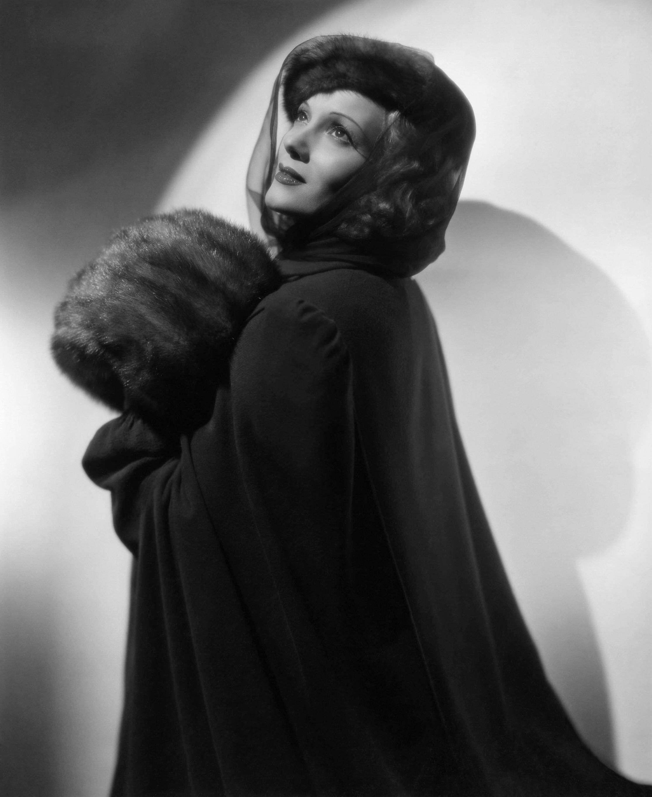 伊莎·米兰达的写真-帝国酒店 Hotel Imperi...