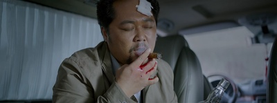 王旭峰的写真-《未择之路》中的五哥