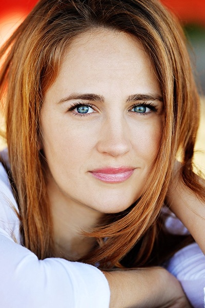 萨拉·汤普森的写真