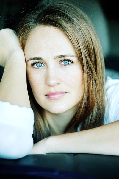 萨拉·汤普森的写真