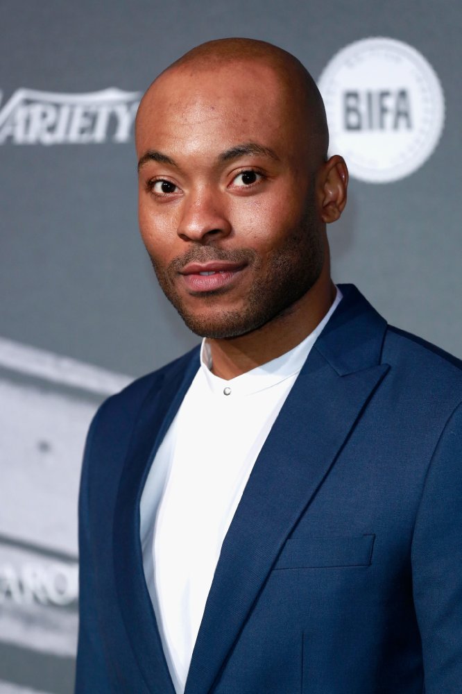 阿琳泽·科纳的写真