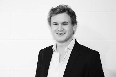 马克思·珀基斯的写真-Max Pirkis