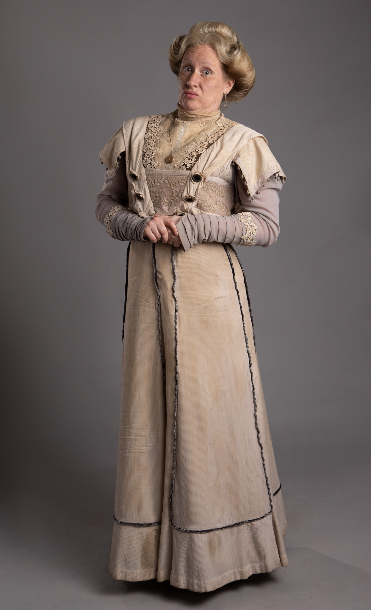 玛莎·豪-道格拉斯的写真