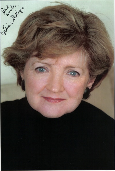 朱莉亚·麦肯齐的写真