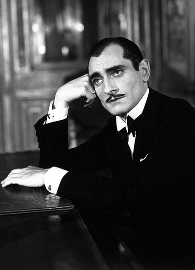 皮埃尔·埃泰的写真-yoyo