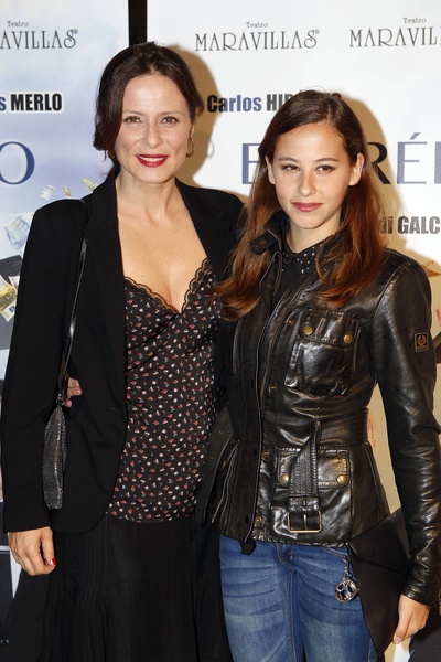 艾塔娜·桑切斯-希洪的写真