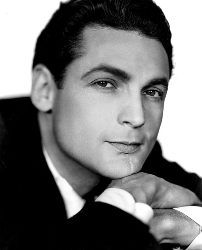 查尔斯·法莱尔的写真