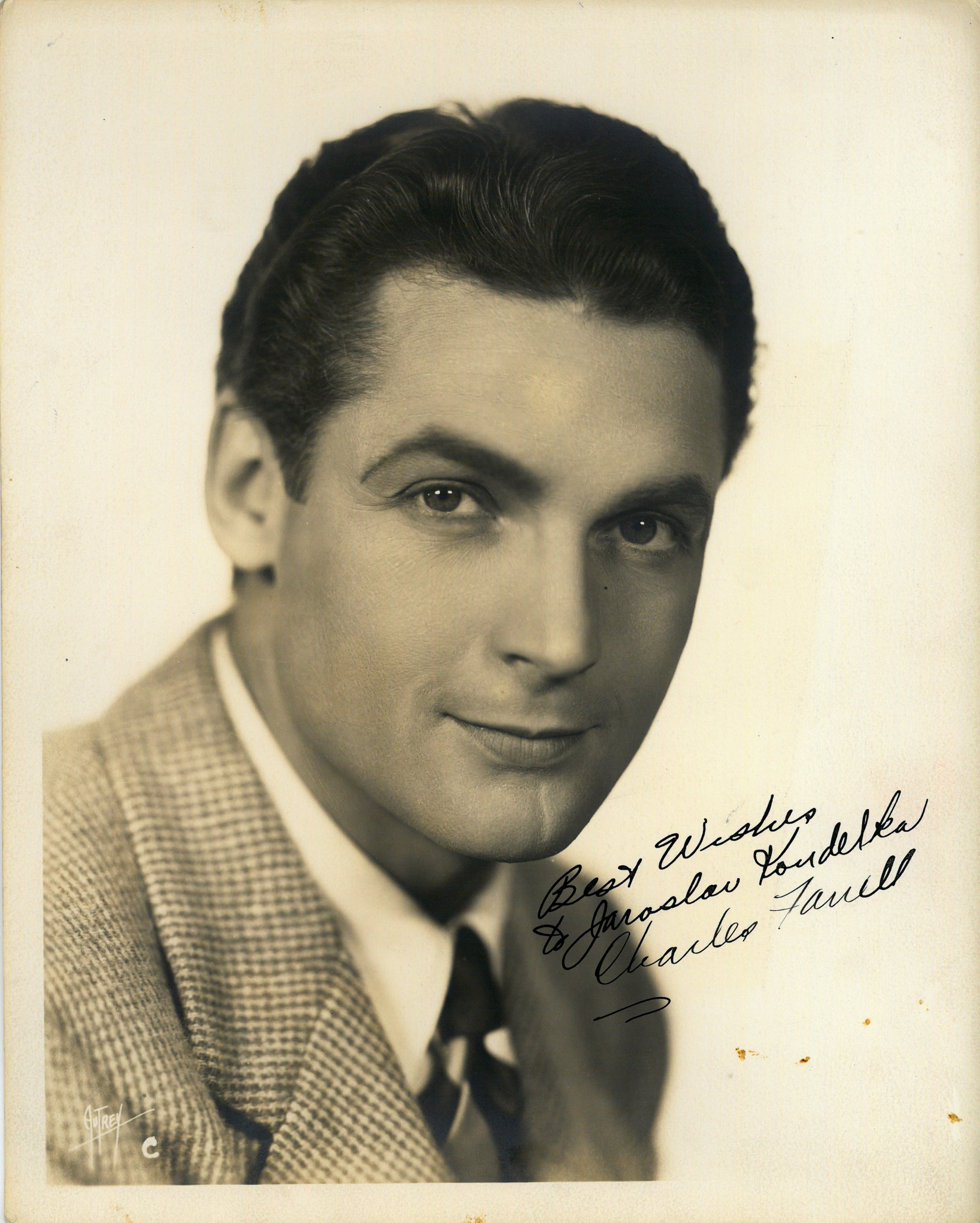 查尔斯·法莱尔的写真