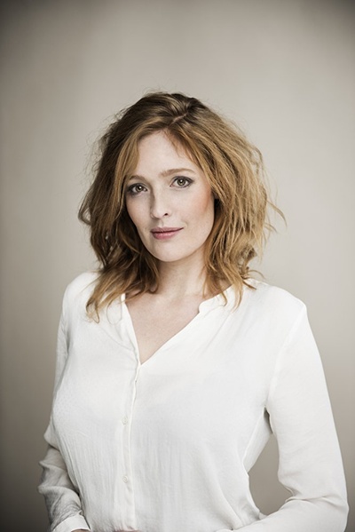 朱莉·阿尼特·旺的写真