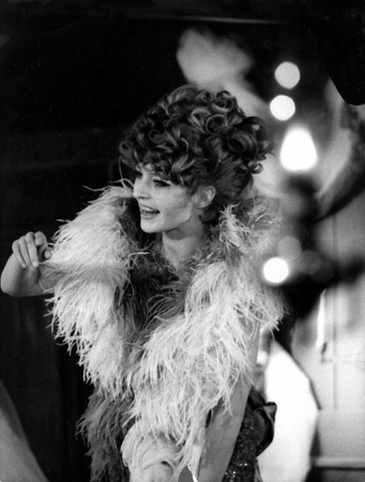 汉娜·许古拉的写真