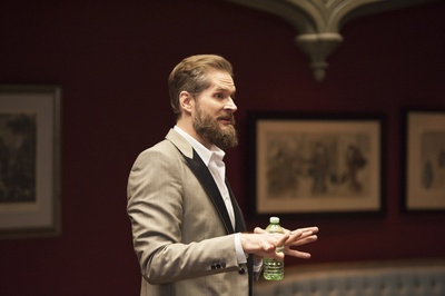 布莱恩·福勒的写真