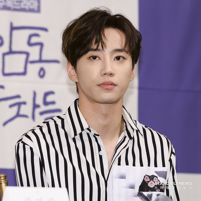 李俊英的写真-付岩洞复仇者们 부암...