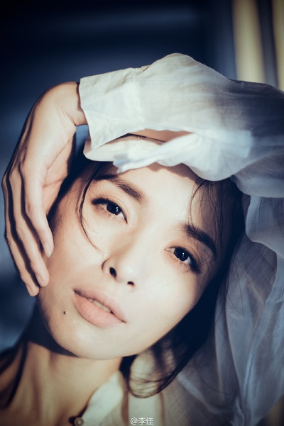 李佳的写真