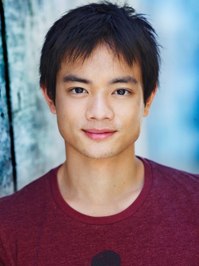 周逸之的写真-Osric Chau