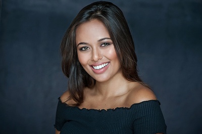 索玛·查亚的写真