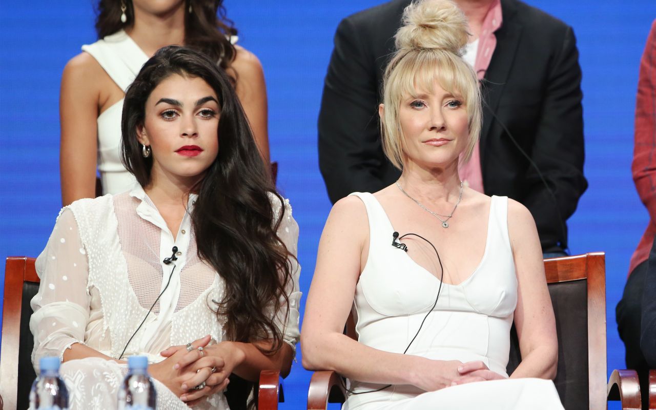 娜塔莎·卡拉姆的写真-娜塔莎·卡拉姆 Natac...