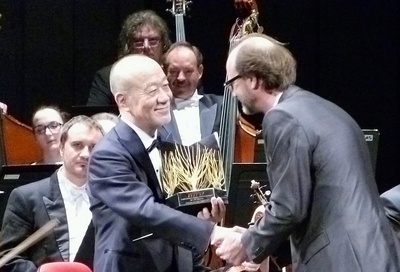 久石让的写真-作曲家・久石譲が現地...