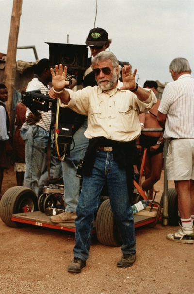 约翰·G·艾维尔森的写真