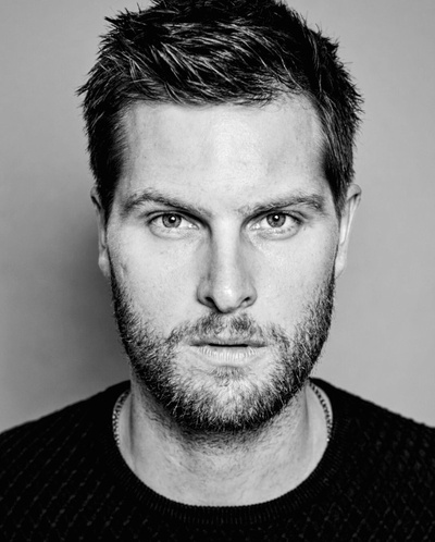 马特·伯恩斯的写真