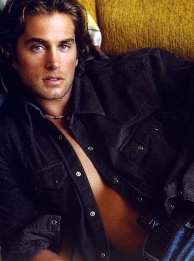 格雷戈·赛斯特罗的写真