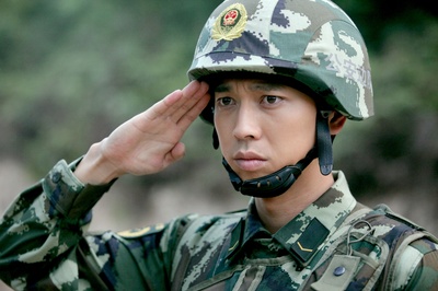 王雷的写真-王雷《零号国境线》剧...