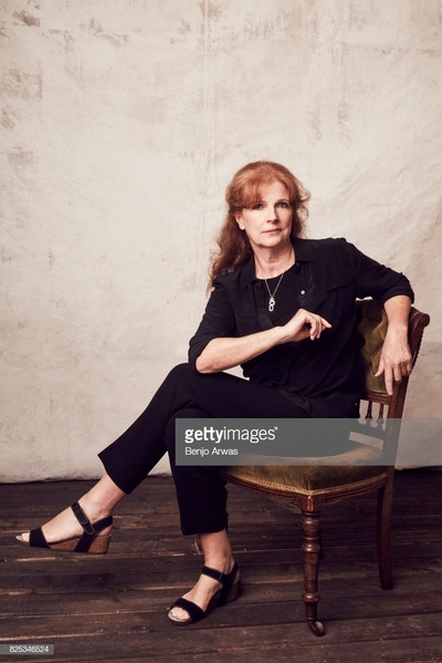 萨拉·博茨福德的写真