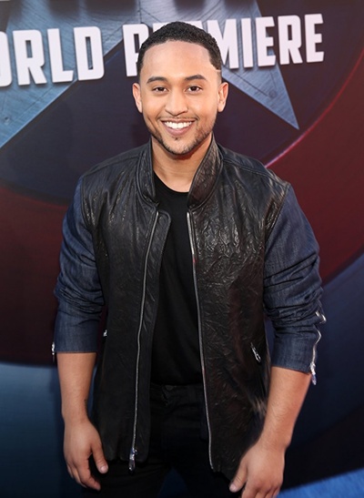 塔吉·莫里的写真