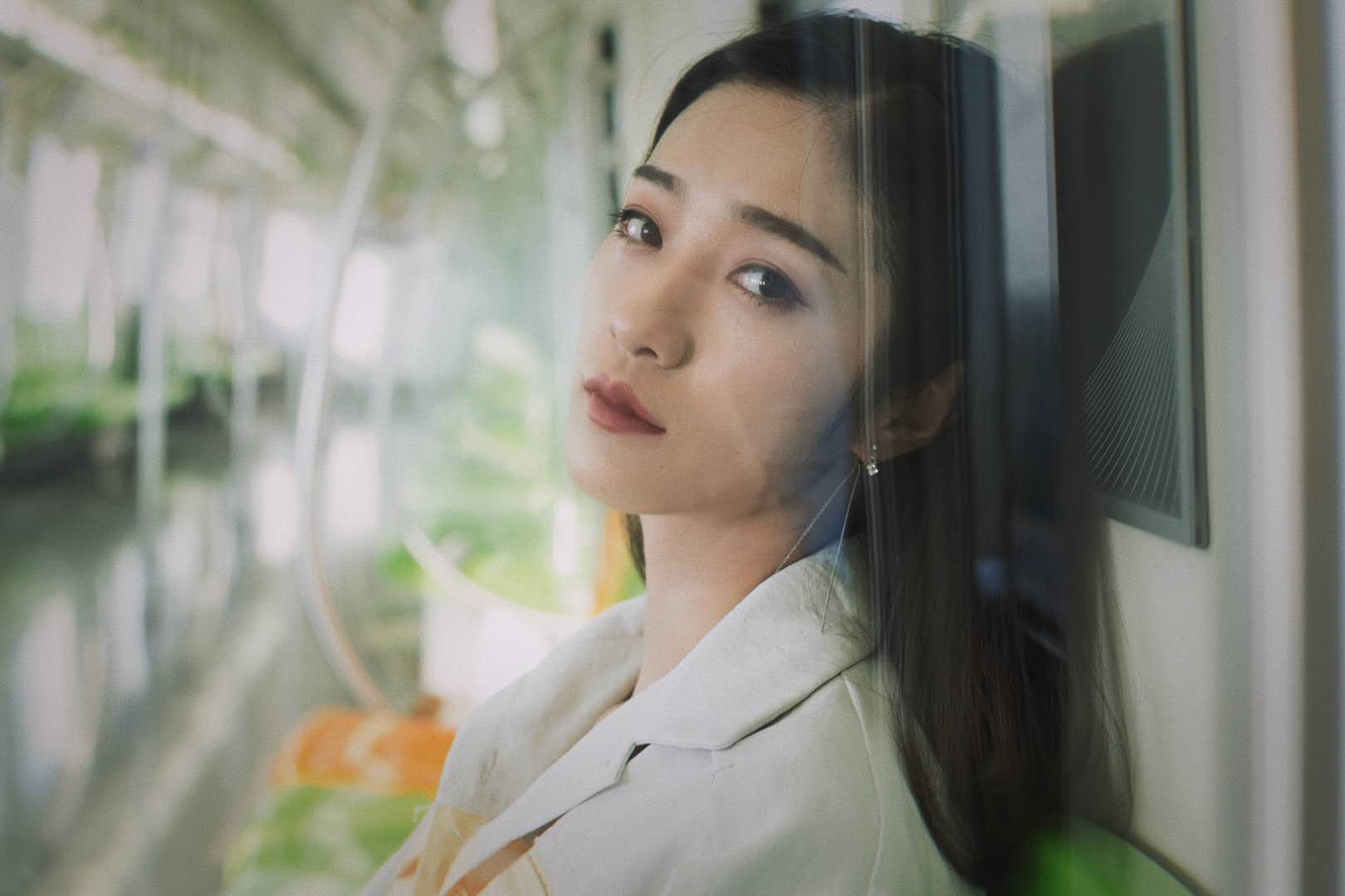 栾蕾英的写真-栾蕾英地铁写真