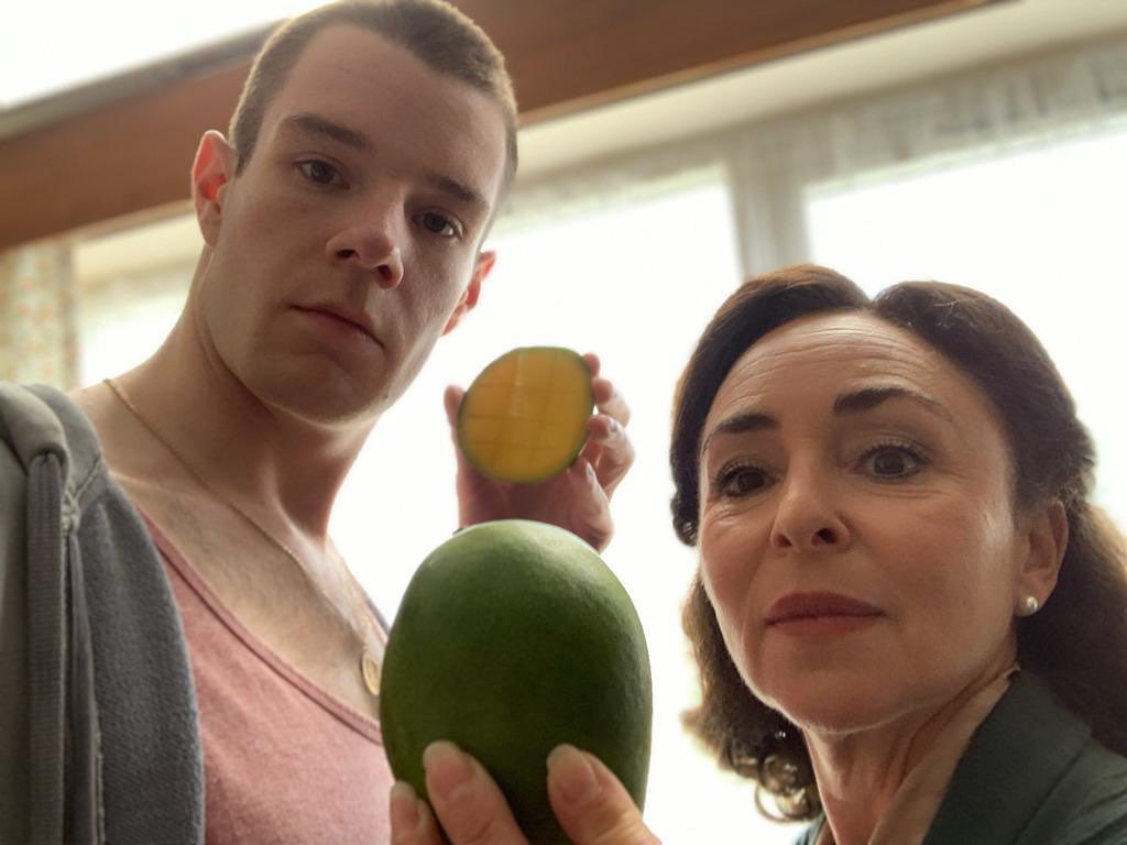 萨曼莎·斯毕洛的写真