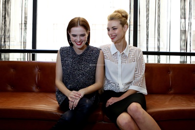 露西·弗莱的写真