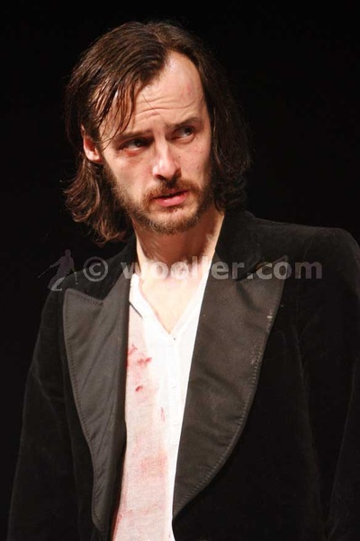 保罗·希尔顿的写真