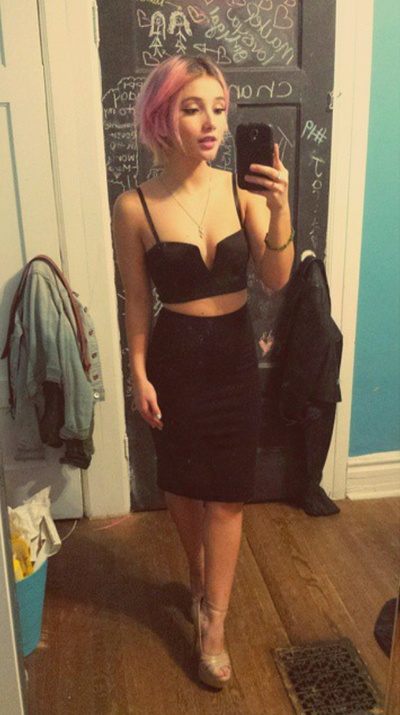 阿曼达·阿库里的写真