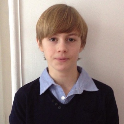 塞德里克·伊奇的写真-十三岁了吧