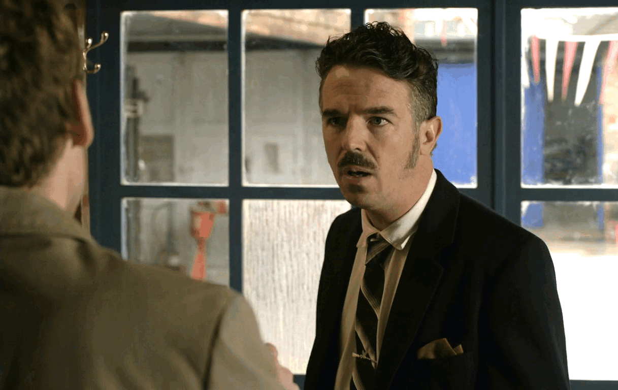 查理·科里德-米尔斯的写真-Endeavour s01e00