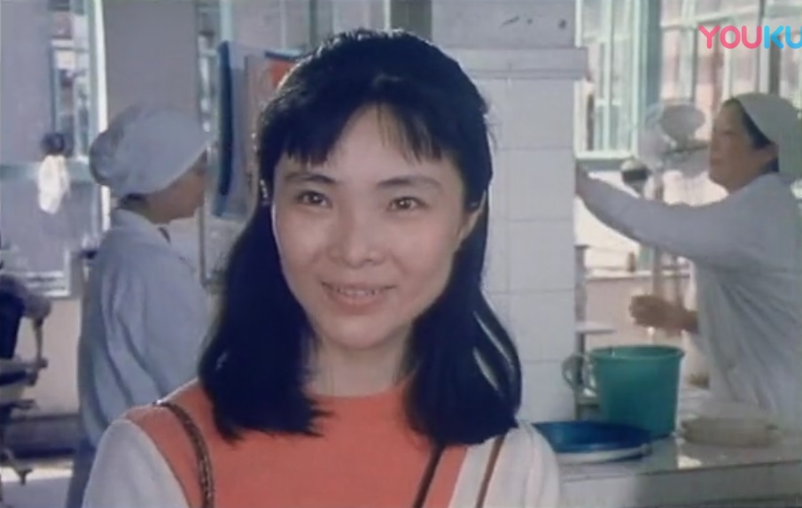 卢小燕的写真-《浪花细沙》孙女