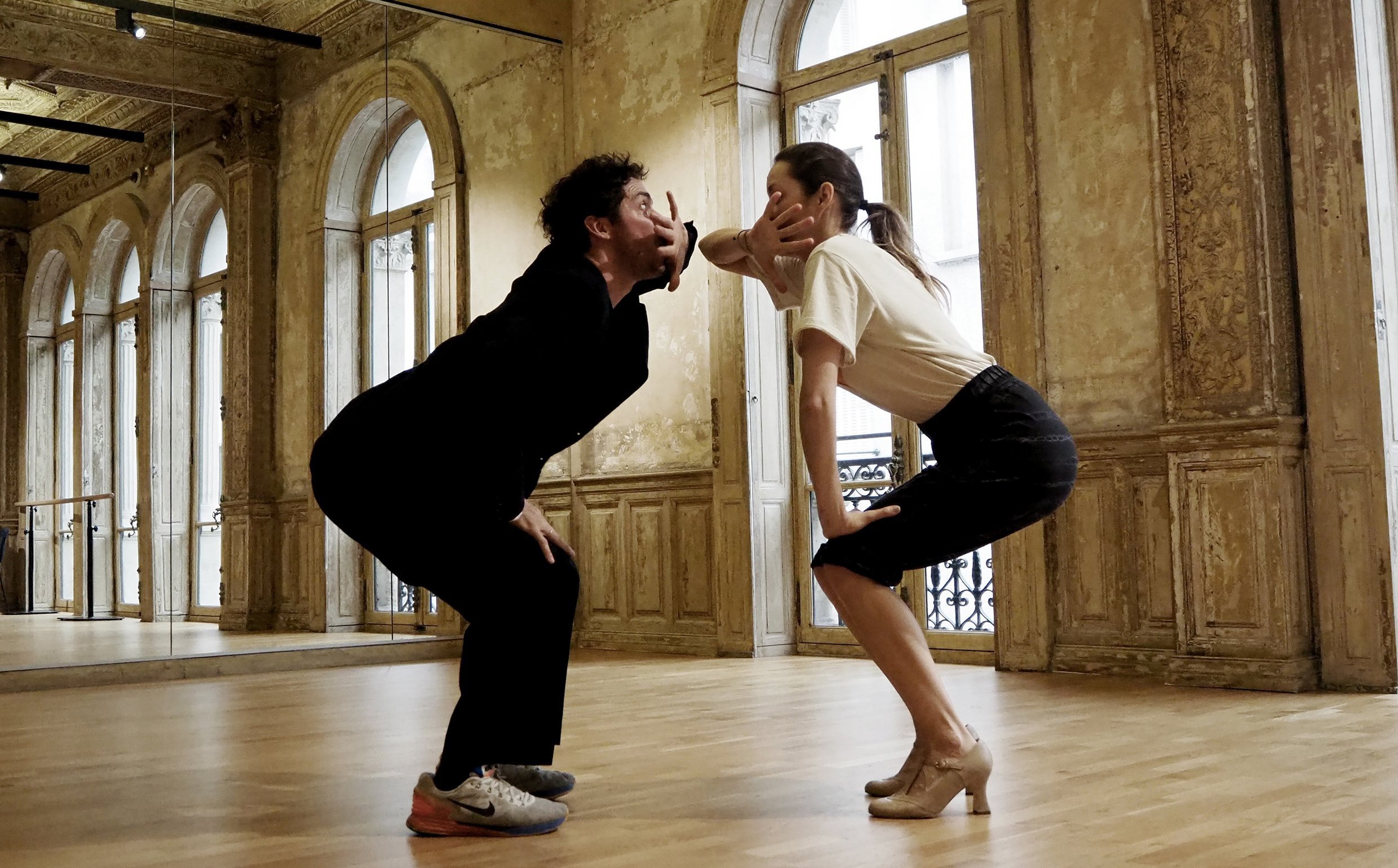 杰瑞米·贝林加尔的写真-CHANEL N°5 广告大...