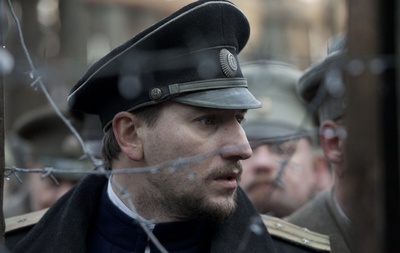 亚历山大·奥斯特犹科夫的写真-《中暑》剧照