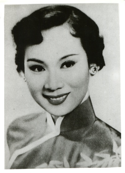 白燕的写真-年轻的时候有点像章子...