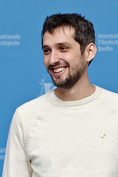 米尔卡·波斯泰尔尼库的写真