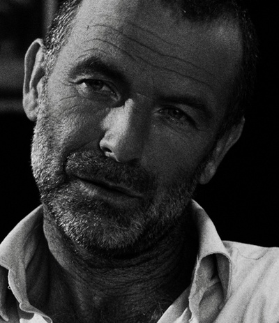 雷蒙德·提哈瑞的写真