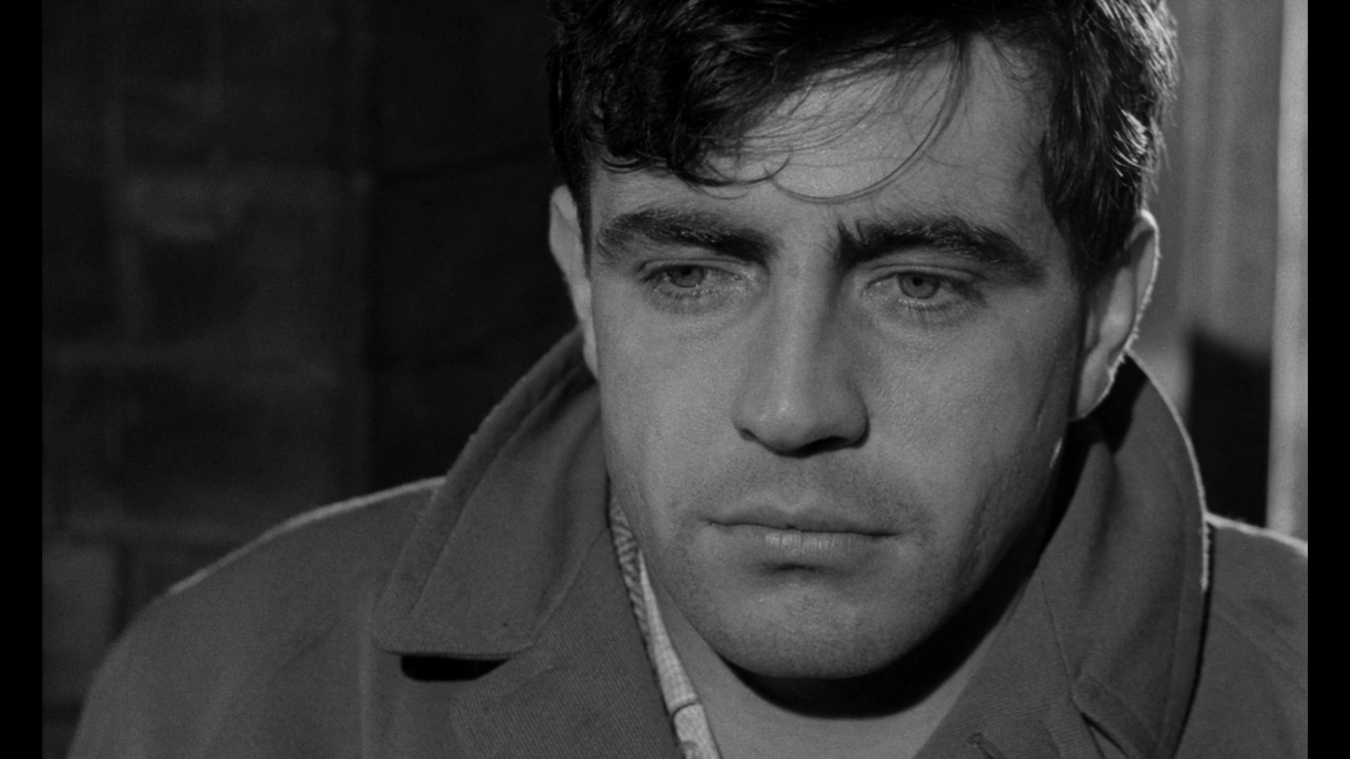 阿兰·贝茨的写真-A kind of loving