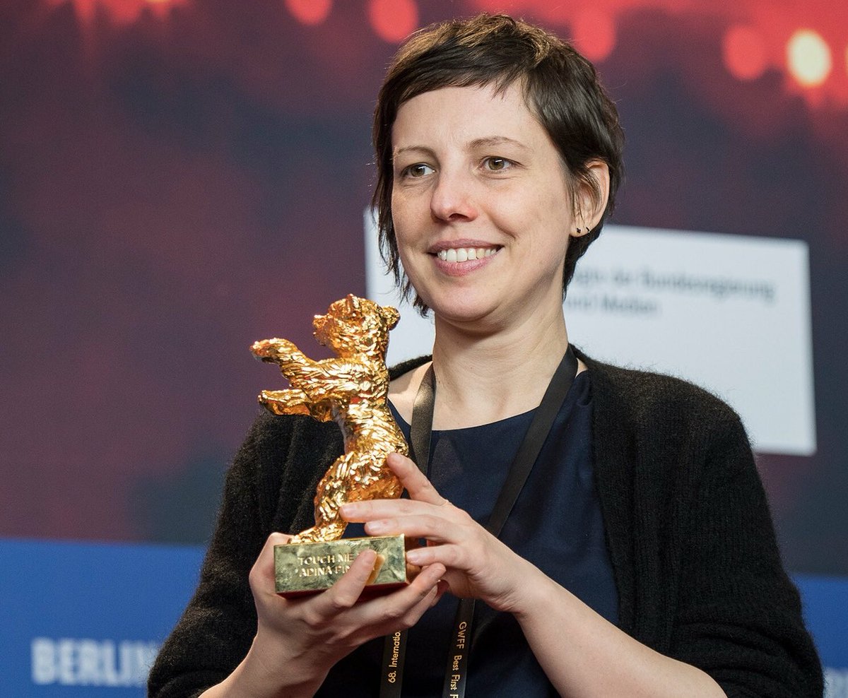 阿迪娜·平蒂列的写真