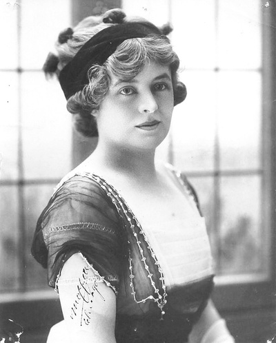 玛丽·博兰的写真