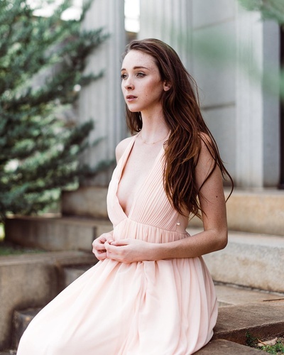 考特尼·迪茨的写真