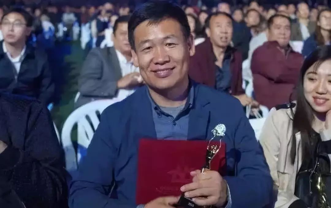 梁斌的写真-http://www.sohu.com/...