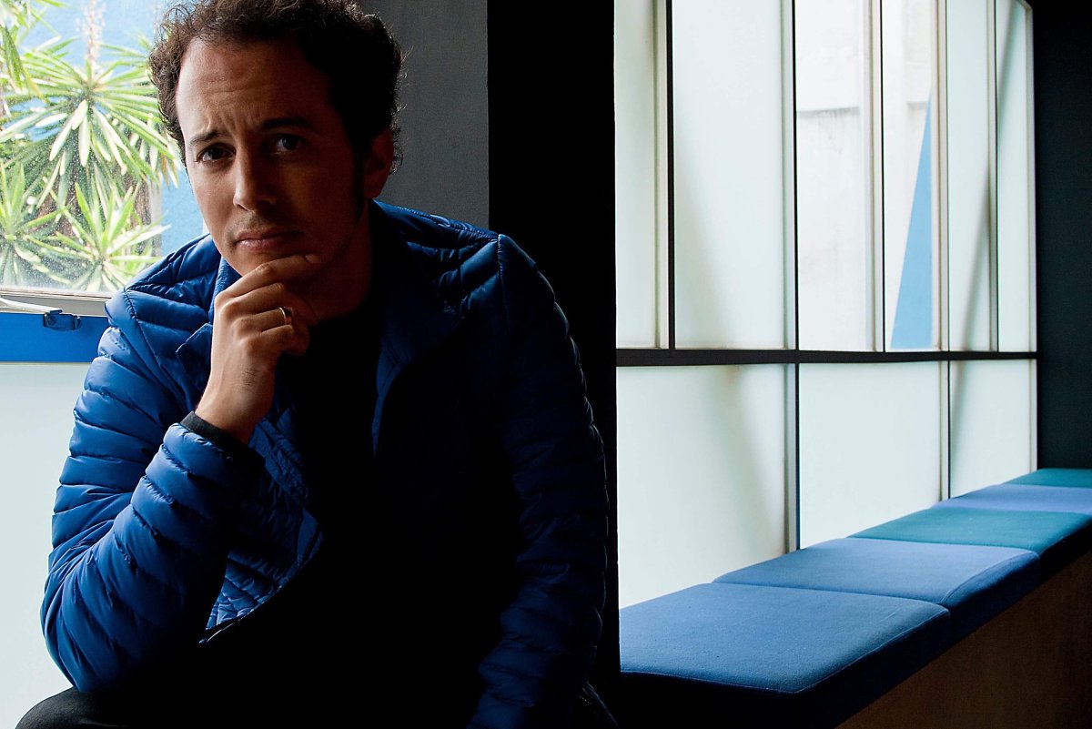 伊萨克·厄兹本的写真