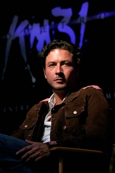 劳尔·门德兹的写真