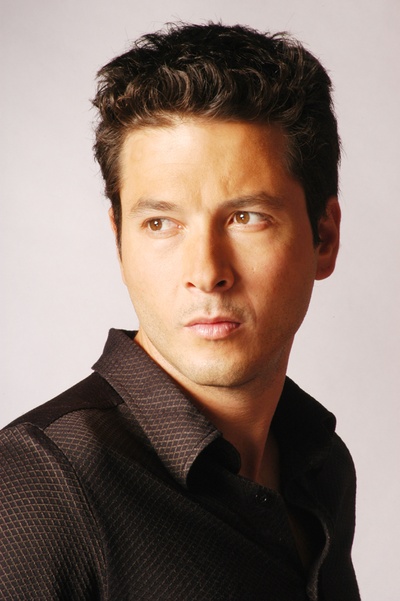 劳尔·门德兹的写真